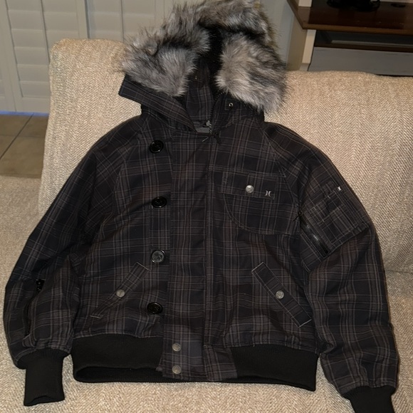Hurley Women’s Fur Collar Hooded Winter Jacket. Shell 55% Cotton, 45% Polyester - Picture 7 of 7